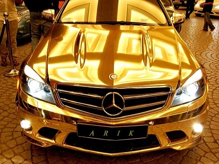 Švajcarci predstavili zlatni mercedes (Foto: funtim.com)